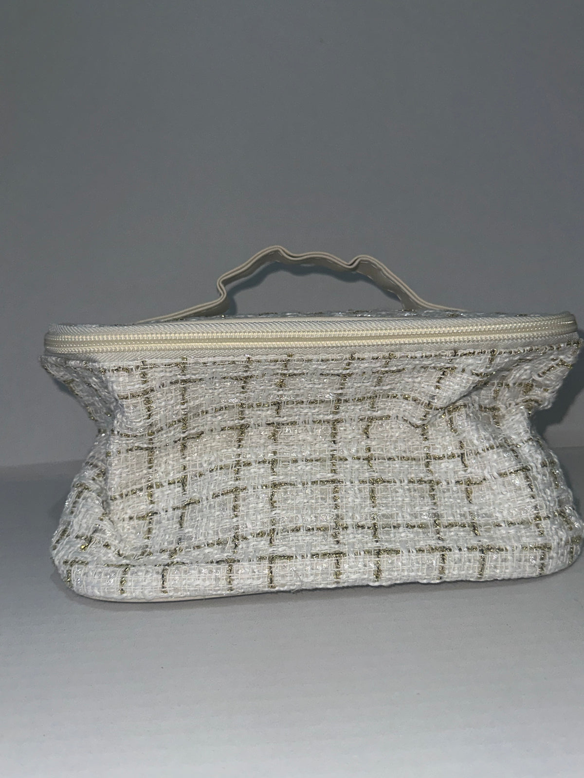 Pearl classy makeup bag