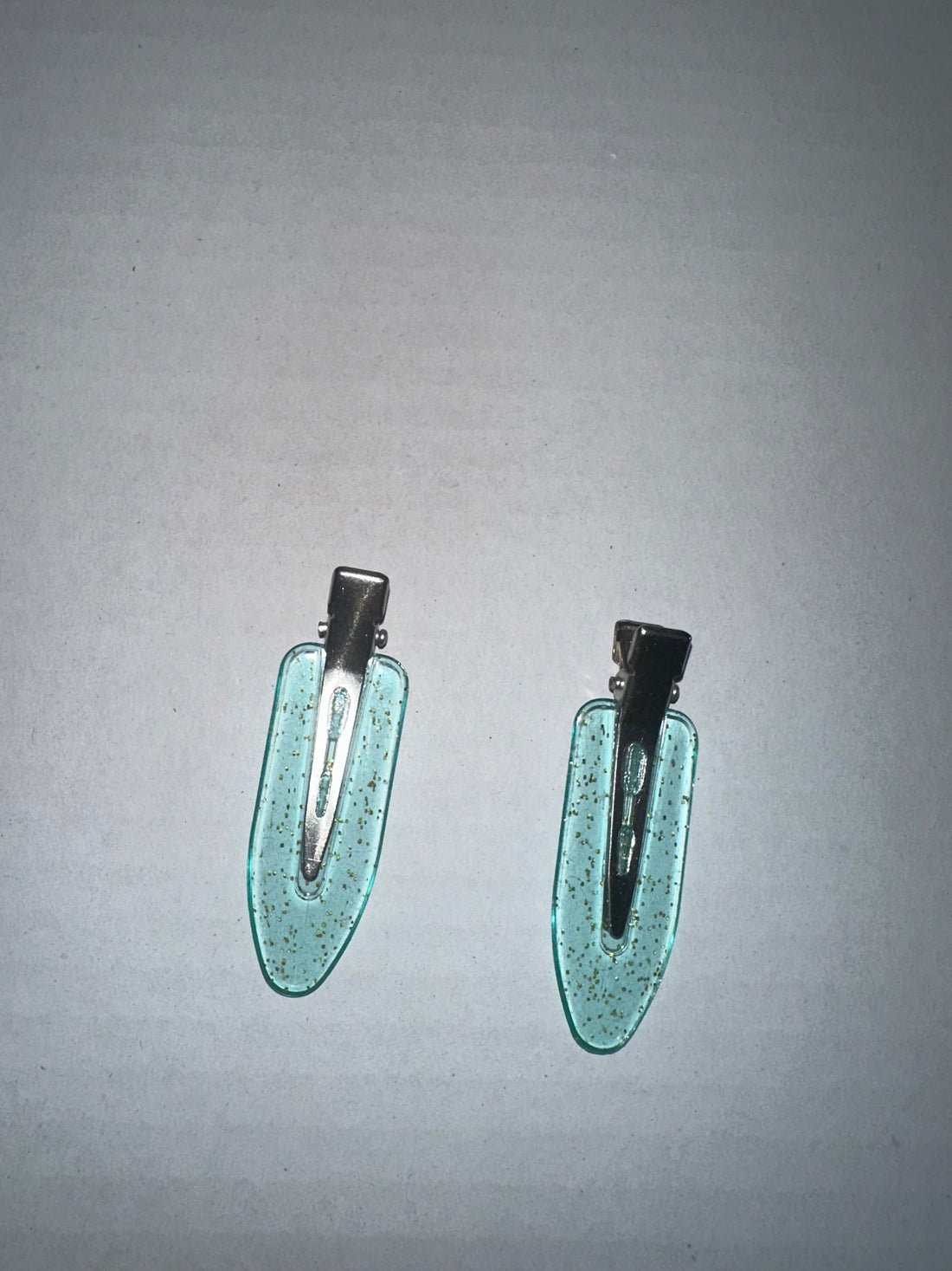 Sparkling transparent clips (2 for 1)