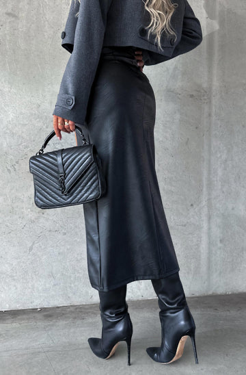 Ruched midi dress in black