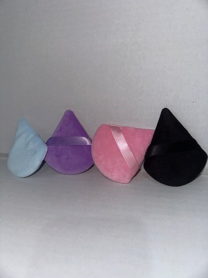 Triangular powder puffs