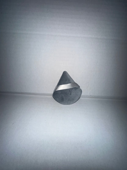 Triangular powder puffs