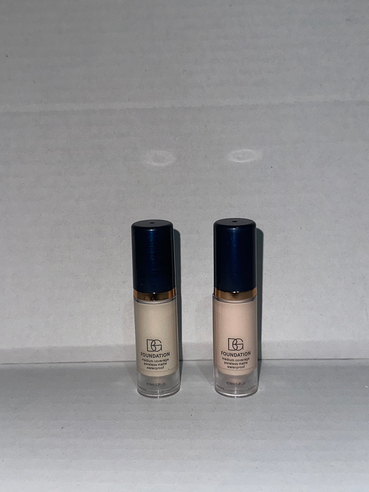 Mini water proof foundation/concealer