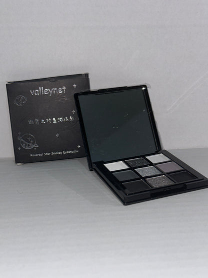 Smoky Eye Eyeshadow Palette
