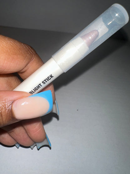 Waterproof glitter eyeshadow pen