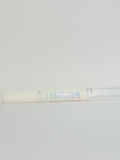 Waterproof glitter eyeshadow pen