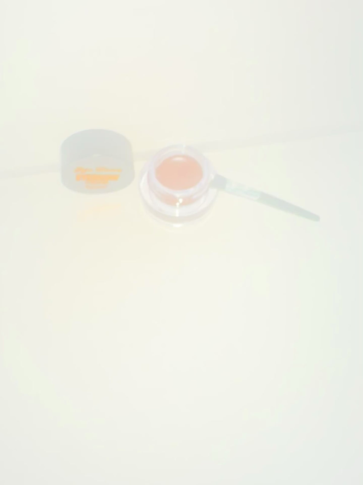 Waterproof matte eyebrow gel for sharpening and tinting your brows