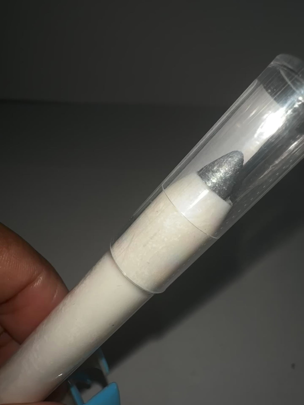 Waterproof glitter eyeshadow pen